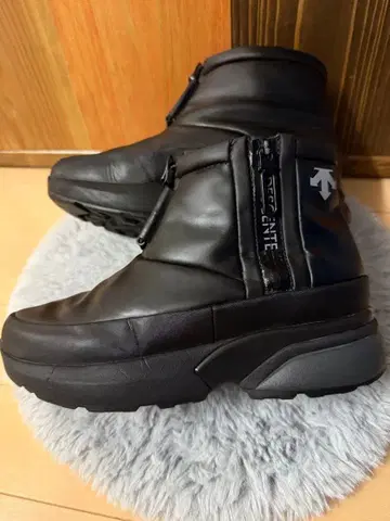 데상트 윈터 부츠 HEAT NAVI 탑재 24