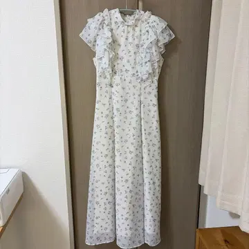 꽃무늬 프릴 롱 원피스