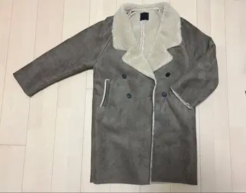 무스탕풍 더블 브레스트 코트