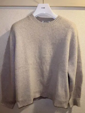 coor 베이지 크루넥 스웨터 새상품