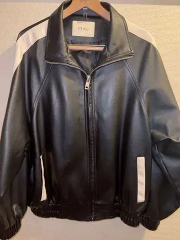 VTWO 블랙 가죽 자켓