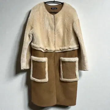 정가 45만 CBF 고급 리얼 무스탕 코트 새상품급