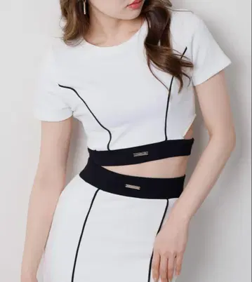 립 서비스 바이컬러 맨투맨 셋업 T셔츠 스커트