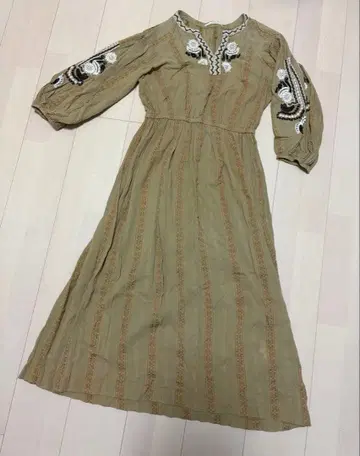 자수 롱 원피스