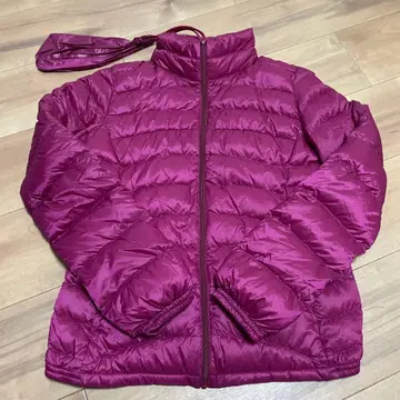 새상품급 유니클로 울트라 라이트 다운 자켓 M