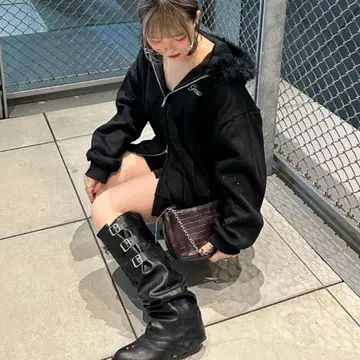 NICE CLAUP 속기모 라메키라키라 퍼 후드티