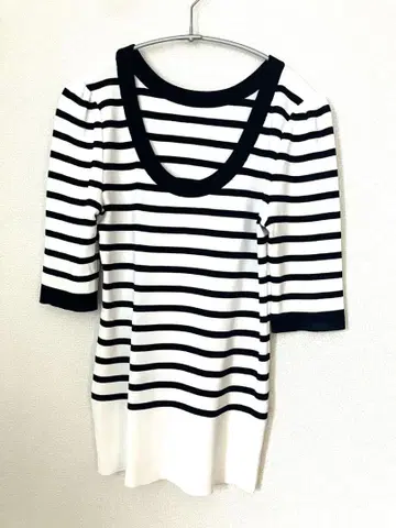 보더스 앳 발코니 반팔 보더 니트