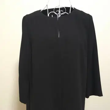 블랙의 오부 소매 튜닉