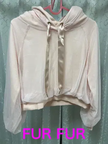 [ FUR FUR ] 퍼퍼 튤로 감싼 후드티