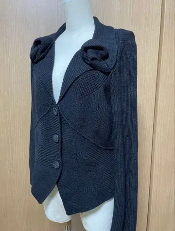 히로코코시노 블랙 컬러 가디건 사이즈 40 새상품급 모 100%