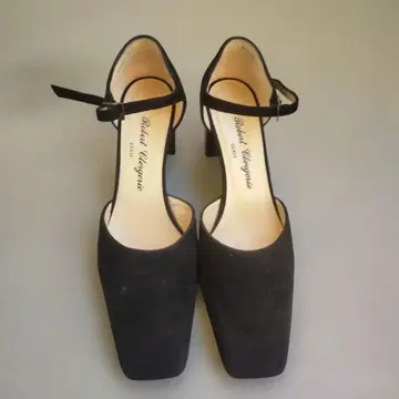 로베르 클레르제 블랙 하이힐