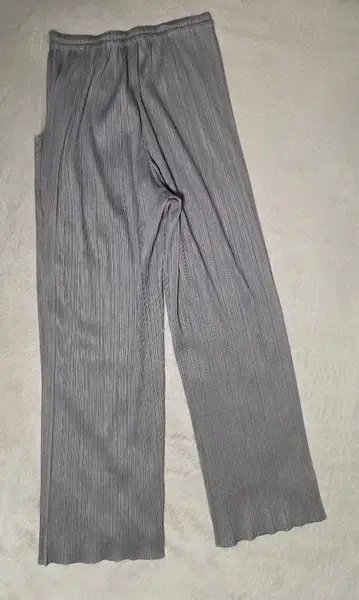그레이 플리츠 팬츠 사이즈 4