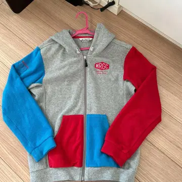 먼싱웨어 플리스 후드티 그레이/빨간색/파랑