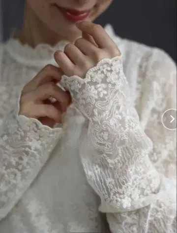 피부를 잘 가리고 싶은 날을 위한 전체 레이스 이너 하이넥 상의