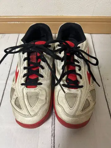 미즈노 테니스화 화이트/레드 24.5