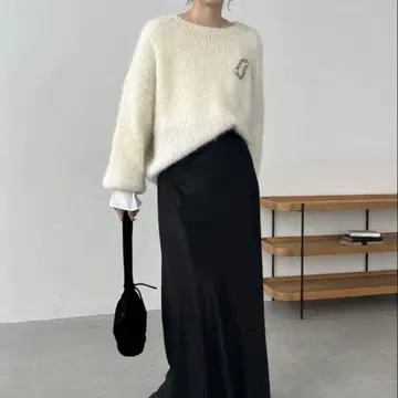 CAPRICIEUX LE'MAG 카프리슈레마쥬 바이어스 새틴 스커트