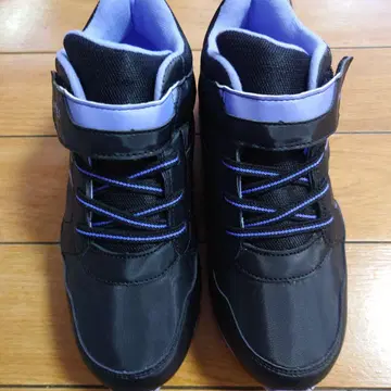 CHARKIES 블랙/퍼플 하이컷 스니커즈