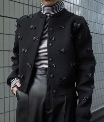 Ameri MANY RIBBON SHORT KNIT TOP