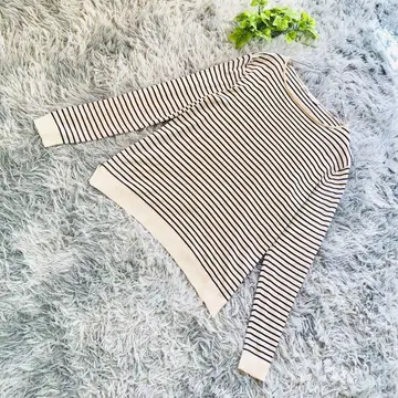 ZARA [ M ] 스트라이프 긴팔 니트 스웨터 가을/겨울