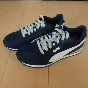 푸마 23.5cm 스니커즈