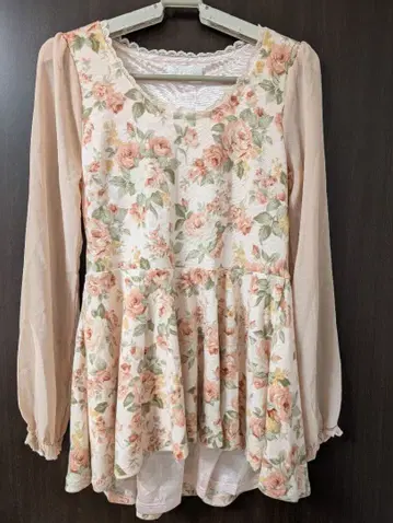 LIZLISA 꽃무늬 긴팔 튜닉 사이즈 0 미사용 새상품