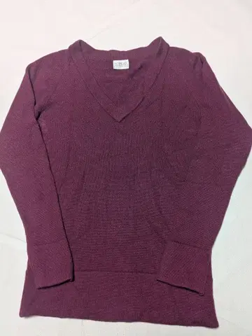 N.PEAL CASHMERE 스코틀랜드제 V넥 캐시미어 니트