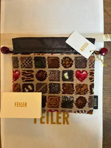 페이러 코프레 드 쇼콜라 복조리 파우치 베이지 미사용 새상품