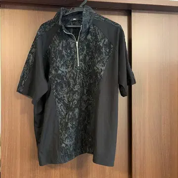 HARE 블랙 반팔 셔츠