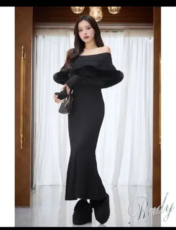 Rady 퍼 오프숄더 니트 원피스 블랙