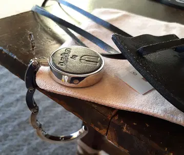 웅가로 블랙 가죽 키 크로셰