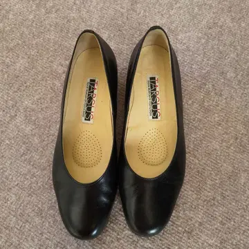 Tarsus 블랙 펌프스 22cm