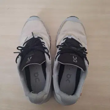 On 러닝화 화이트/그레이