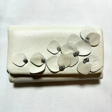 질스튜어트 키케이스 (꽃잎 스톤 오프화이트 화이트 참 포함)