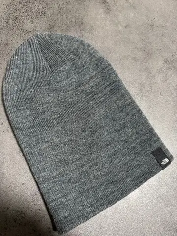 THE NORTH FACE 그레이 니트 모자