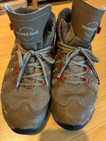 mont-bell 하이컷 트레킹 슈즈