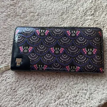 ANNA SUI 스컬과 꽃무늬 장지갑