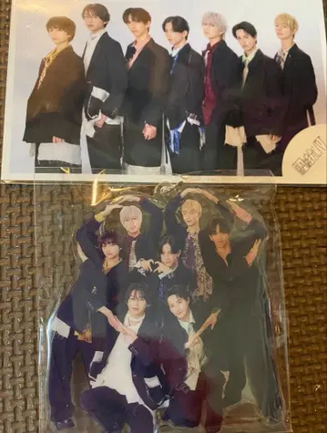 원인은 자신에게 퍼그.2025 에비라이 셔플 아크링 키링, 단체 사진