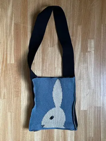 프렌치 불 토끼 디자인 숄더백