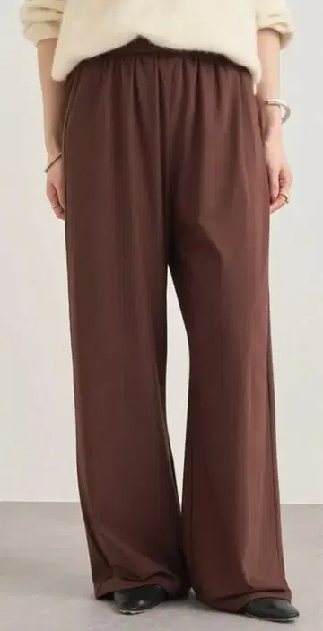 새상품 SHENERY 시너리 허리 절개 이지 팬츠