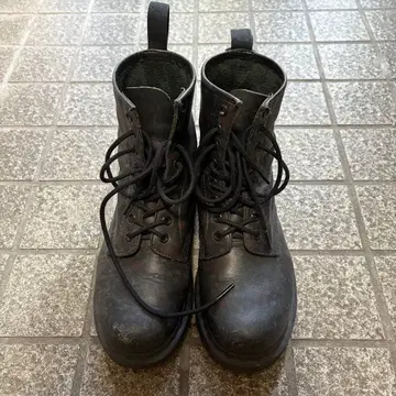 닥터마틴 8홀 UK5