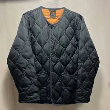 TAION 블랙 다운 자켓 남성용 L 사이즈