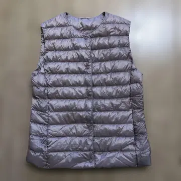 UNIQLO 노카라 울트라 라이트 다운 베스트 살몬 핑크 계열 S 사이즈