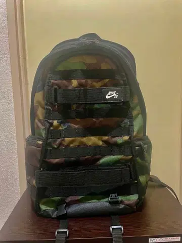 Nike SB 카모플라쥬 백팩