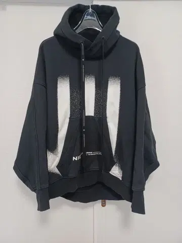 NILoS 닐스 3 블랙 후드티