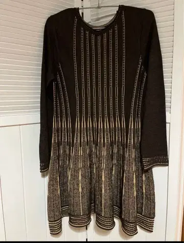 브라운 스트라이프 니트 원피스 긴팔