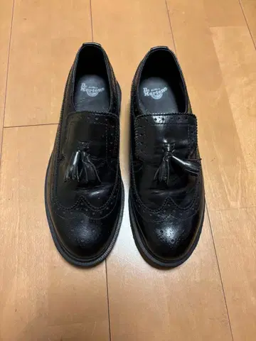 Dr.Martens 로퍼 태슬 윙팁 UK6 블랙