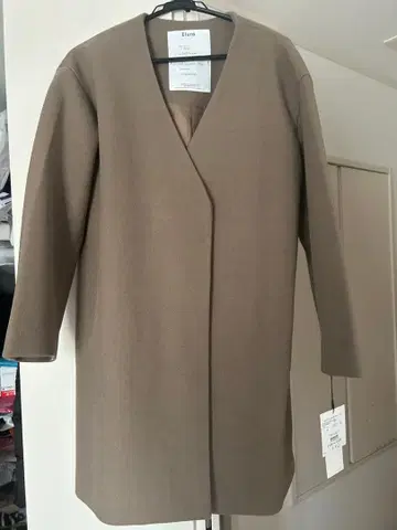 미사용 택 포함 Eiuna 브라운 코트