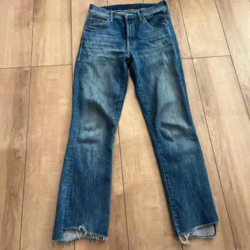 MOTHER 데님 24 insider crop step fray