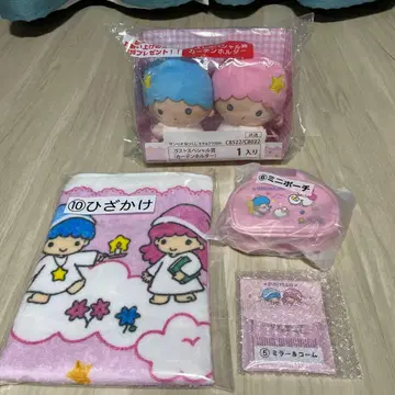 산리오 복권 라스트 원 무릎 담요, 미니 파우치, 거울 & 빗 세트