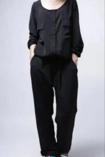 안티카 [ antiqua ] pattern torso 올인원 점프수트